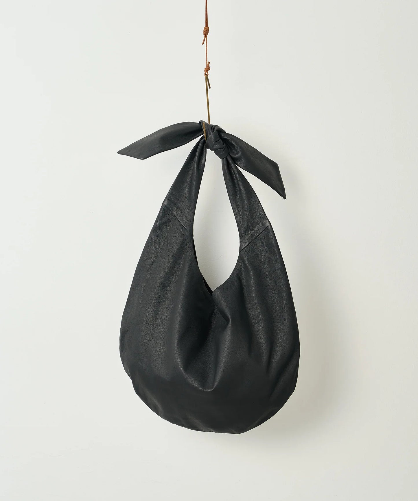 Round Shoulder Separate (black) / goatskin "BARE" - REN WEB SHOP