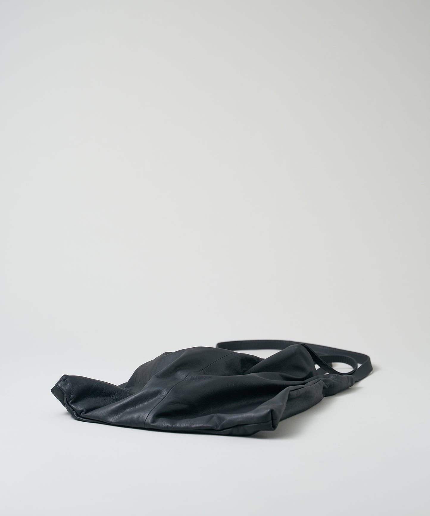 Flux Tote - Black / goatskin Bare
