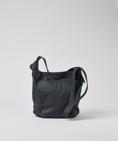 #11/ Stroll shoulder bag (black) / goatskin