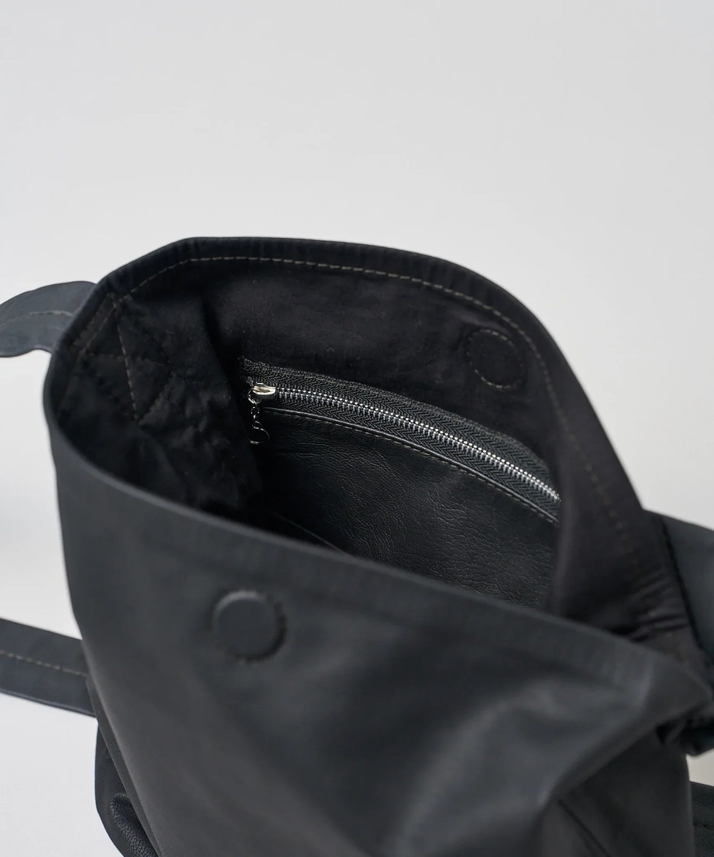 Stroll shoulder bag (black) / goatskin "BARE" - REN WEB SHOP