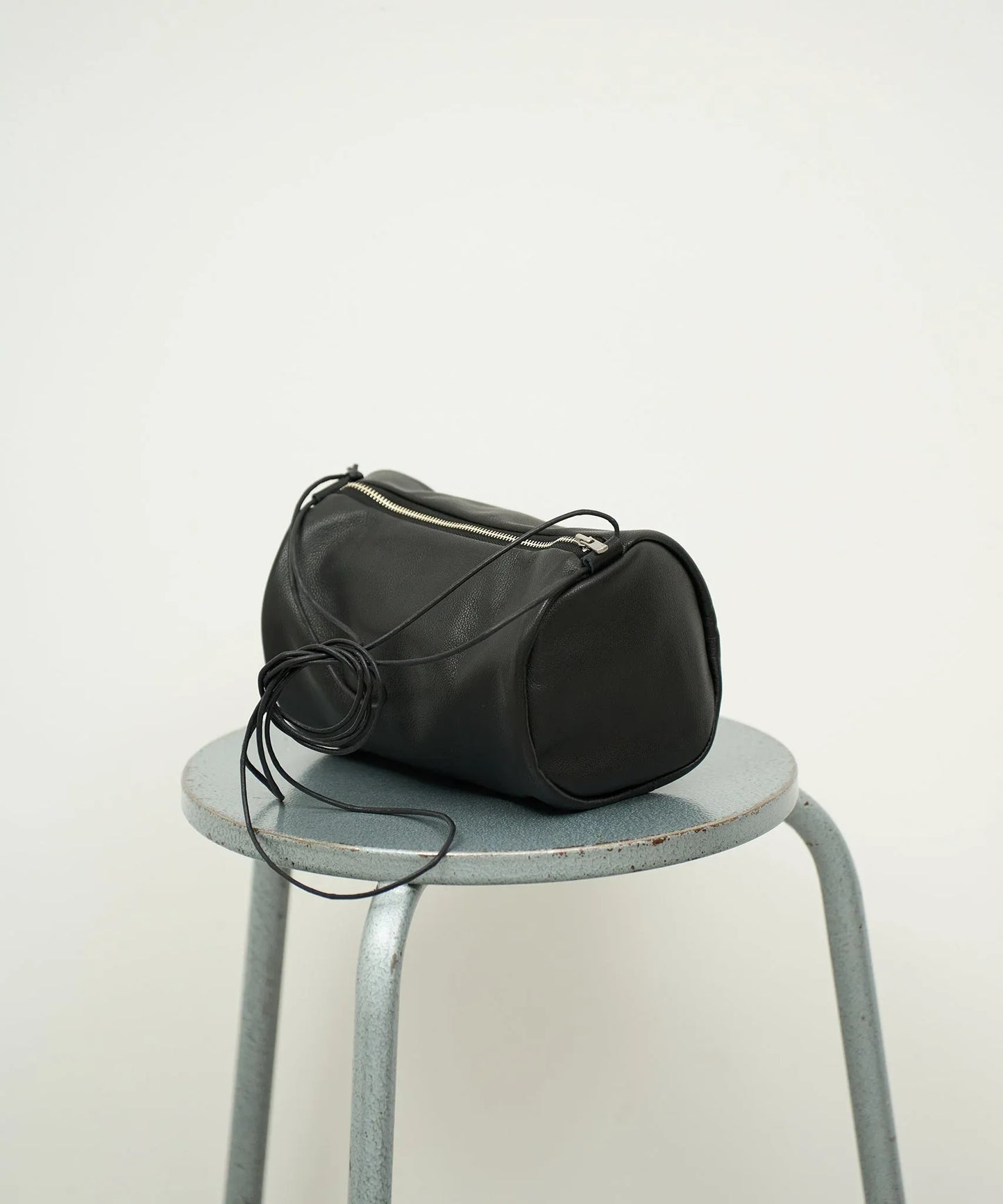 Canister shoulder bag / goatskin Still - REN WEB SHOP