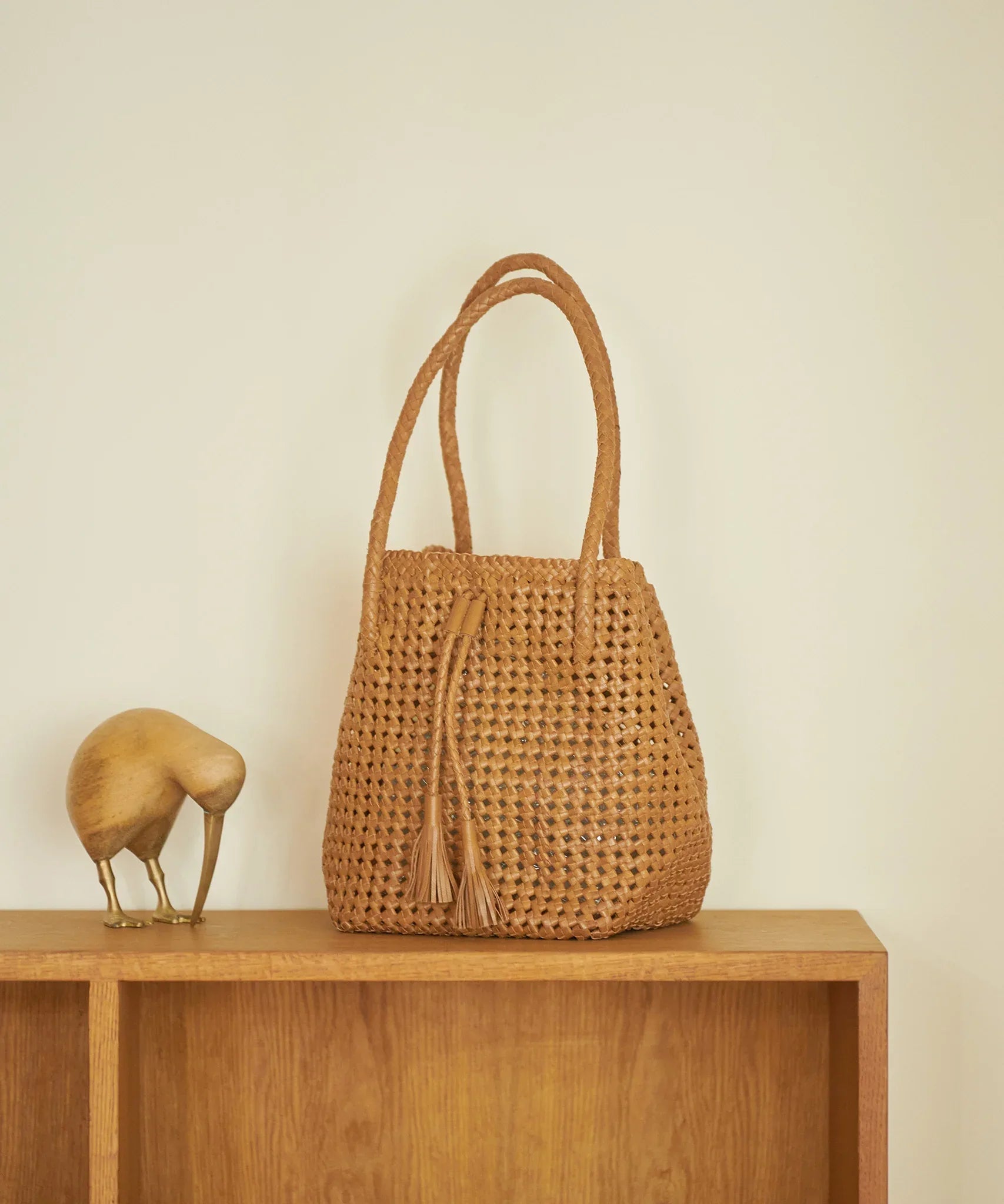 Tassel tote bag (camel) / goatskin
