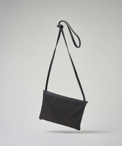 #30/ Triangle flap (black) / Pigskin
