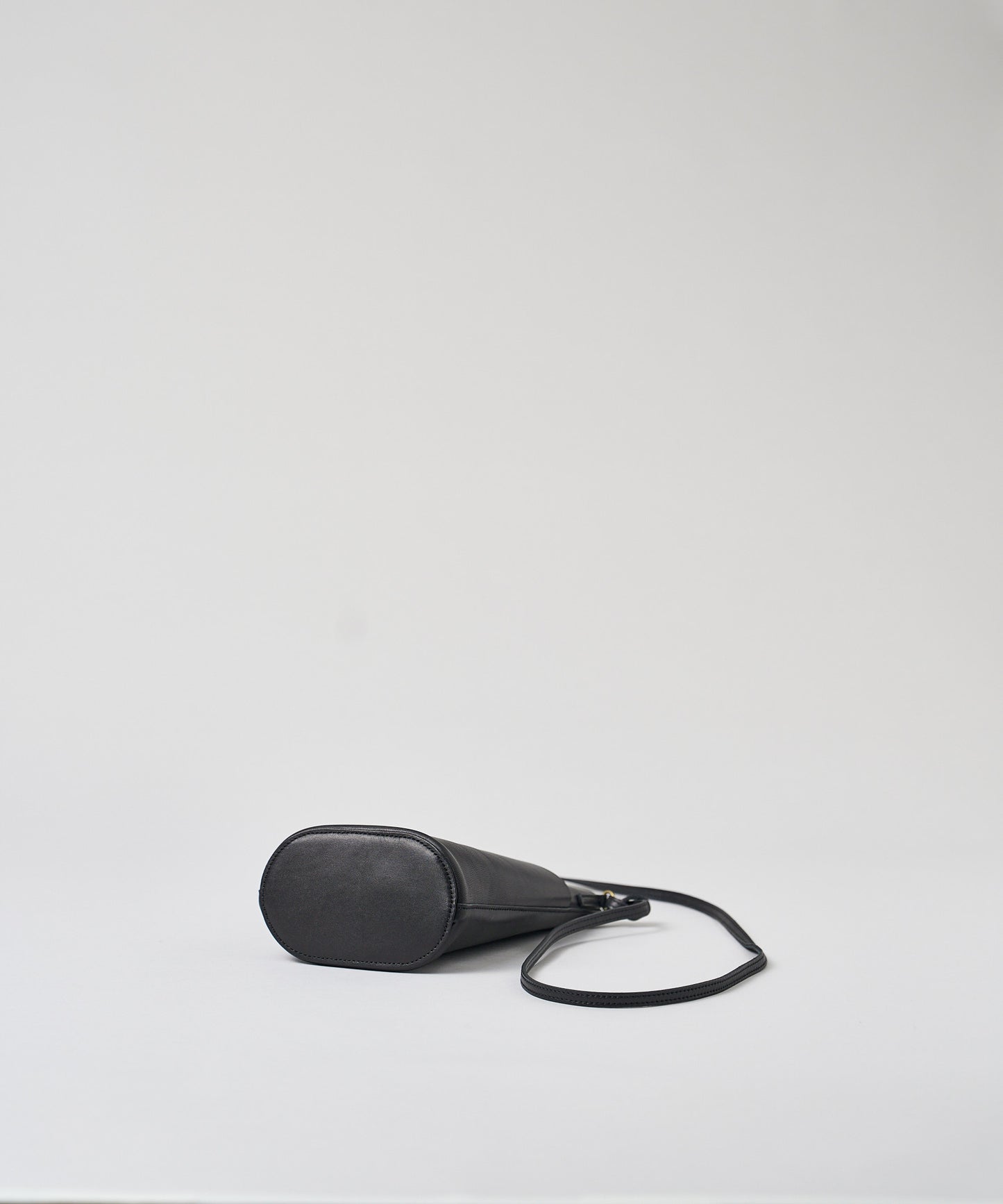 Sleek Path XS - 黑色 / 牛皮 Aperto