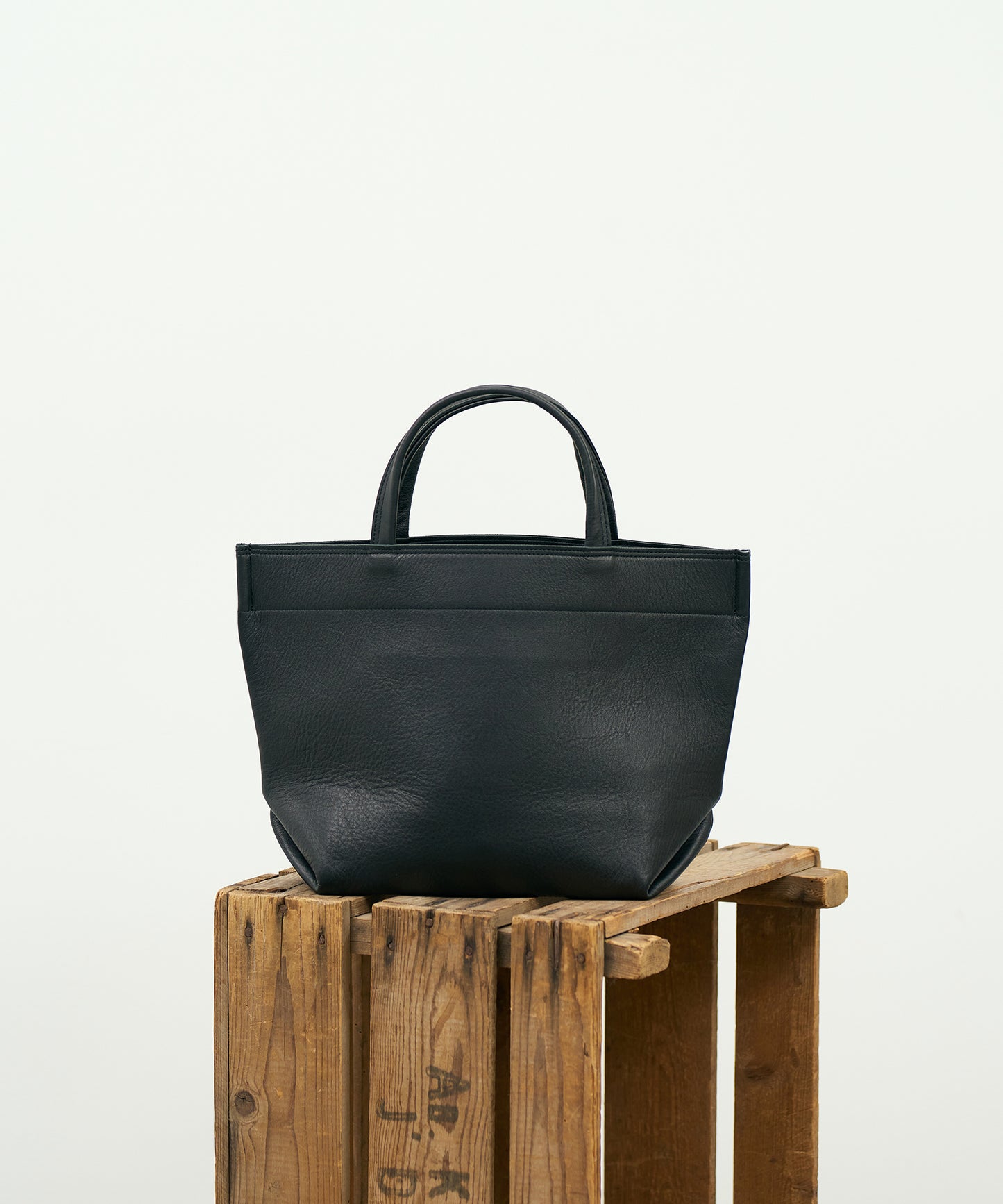 #52b/ Lunch bag S (black) / cowhide "VALENCIA"