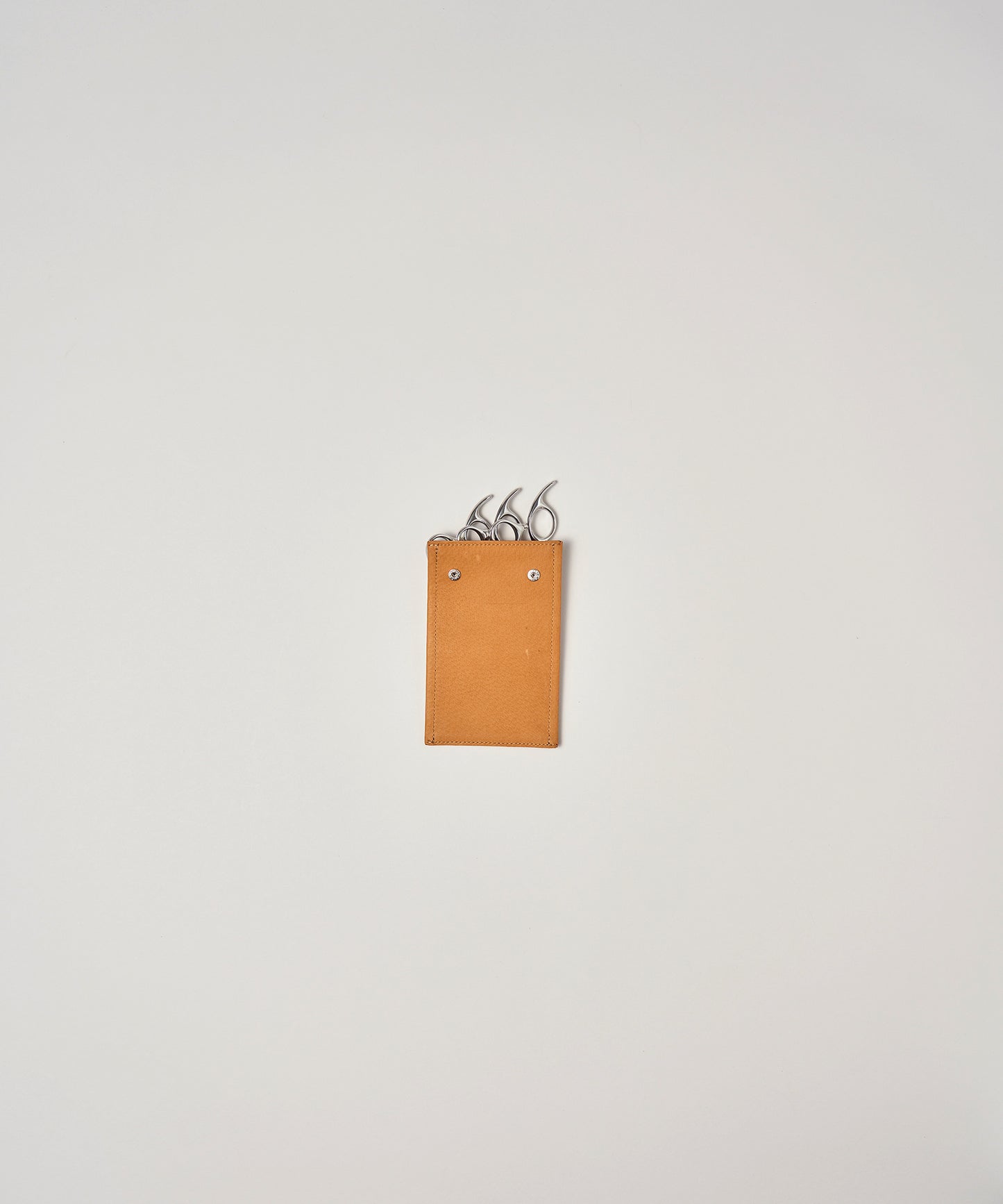 #30 / 剪刀袋・香烟 / 猪皮“HALLIE”