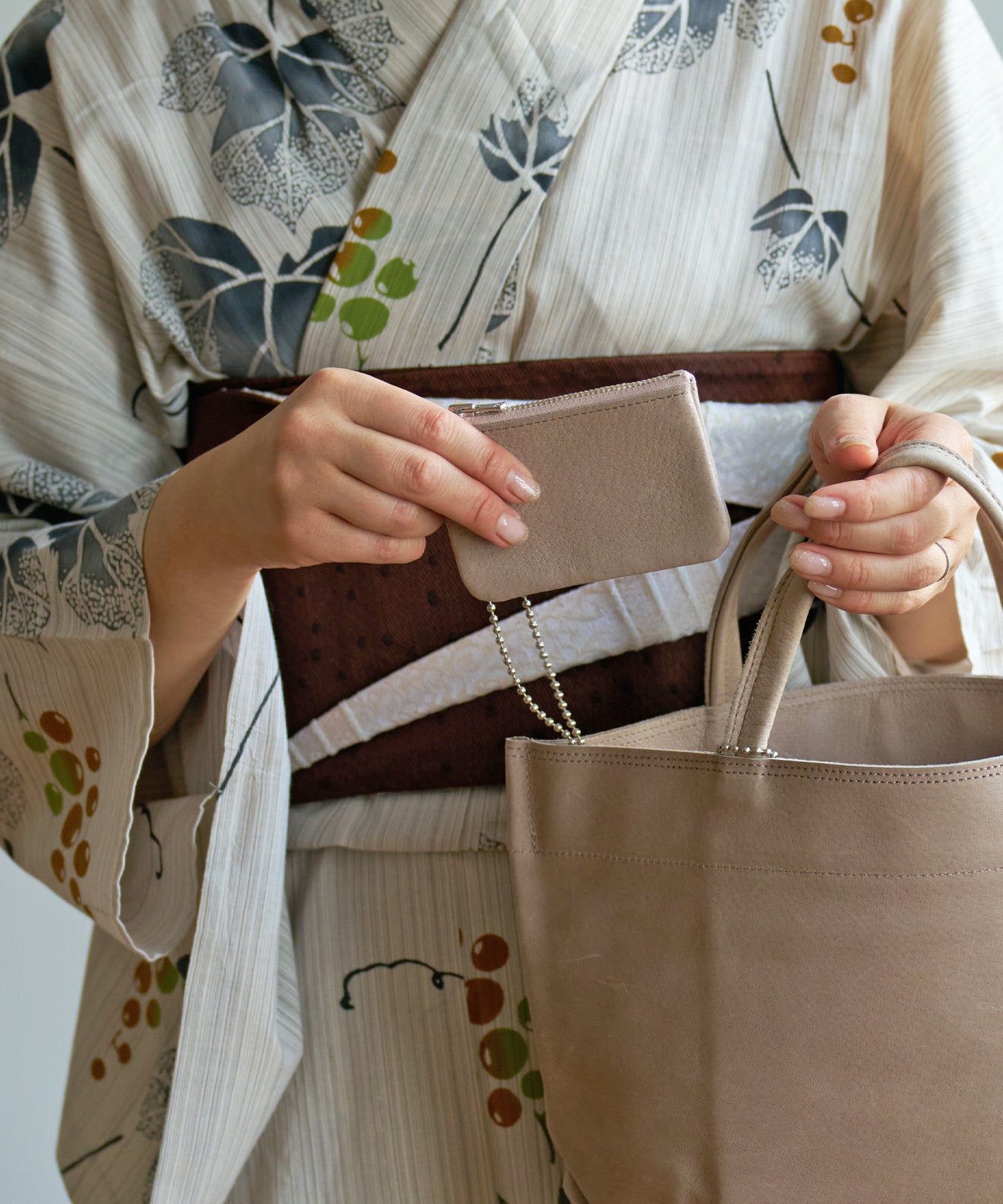 #30 / “Kuramae”小袋 / 猪皮“HALLIE”