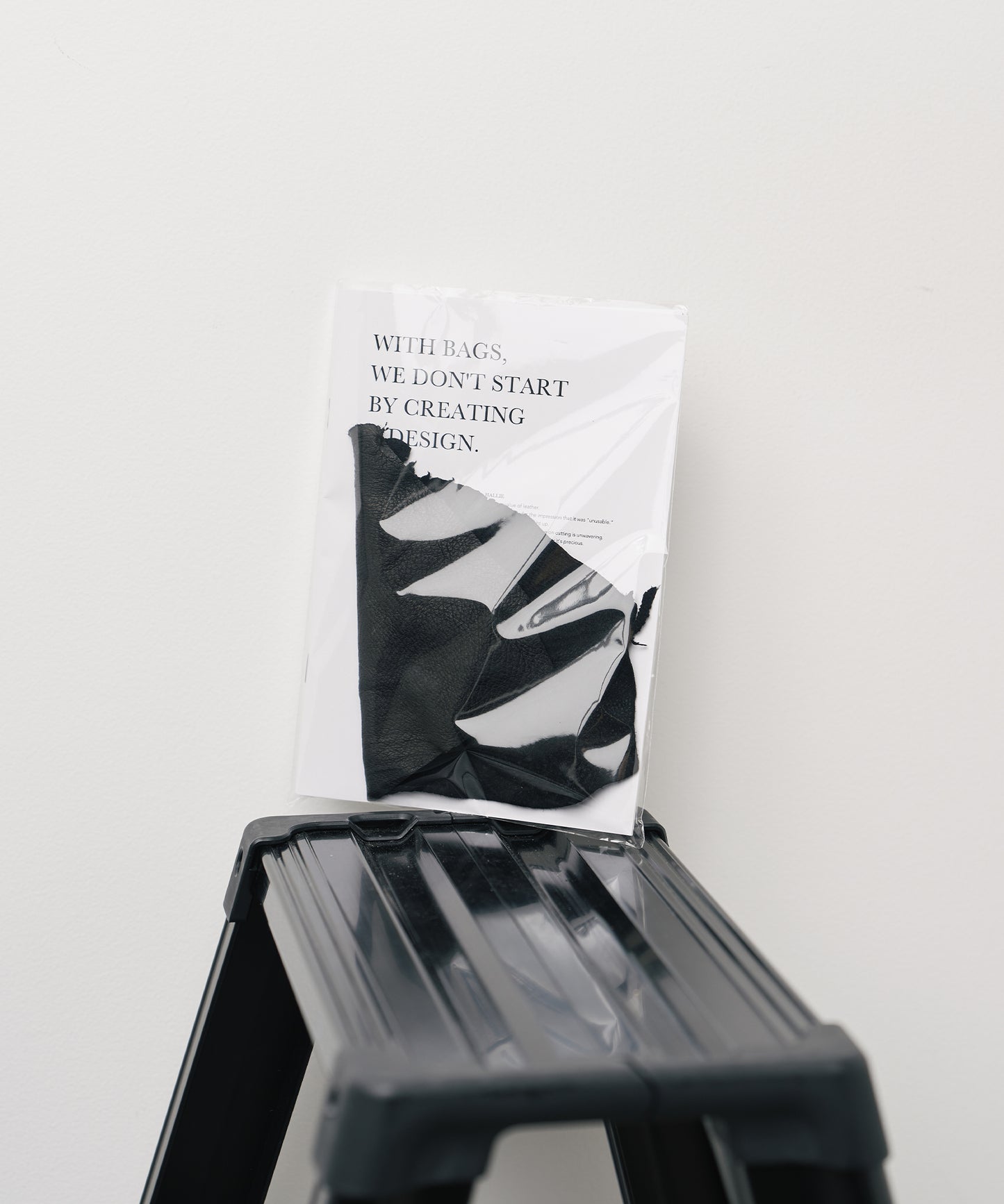 【GIFT】REN 20th Book - A Special Gift for You / ¥0