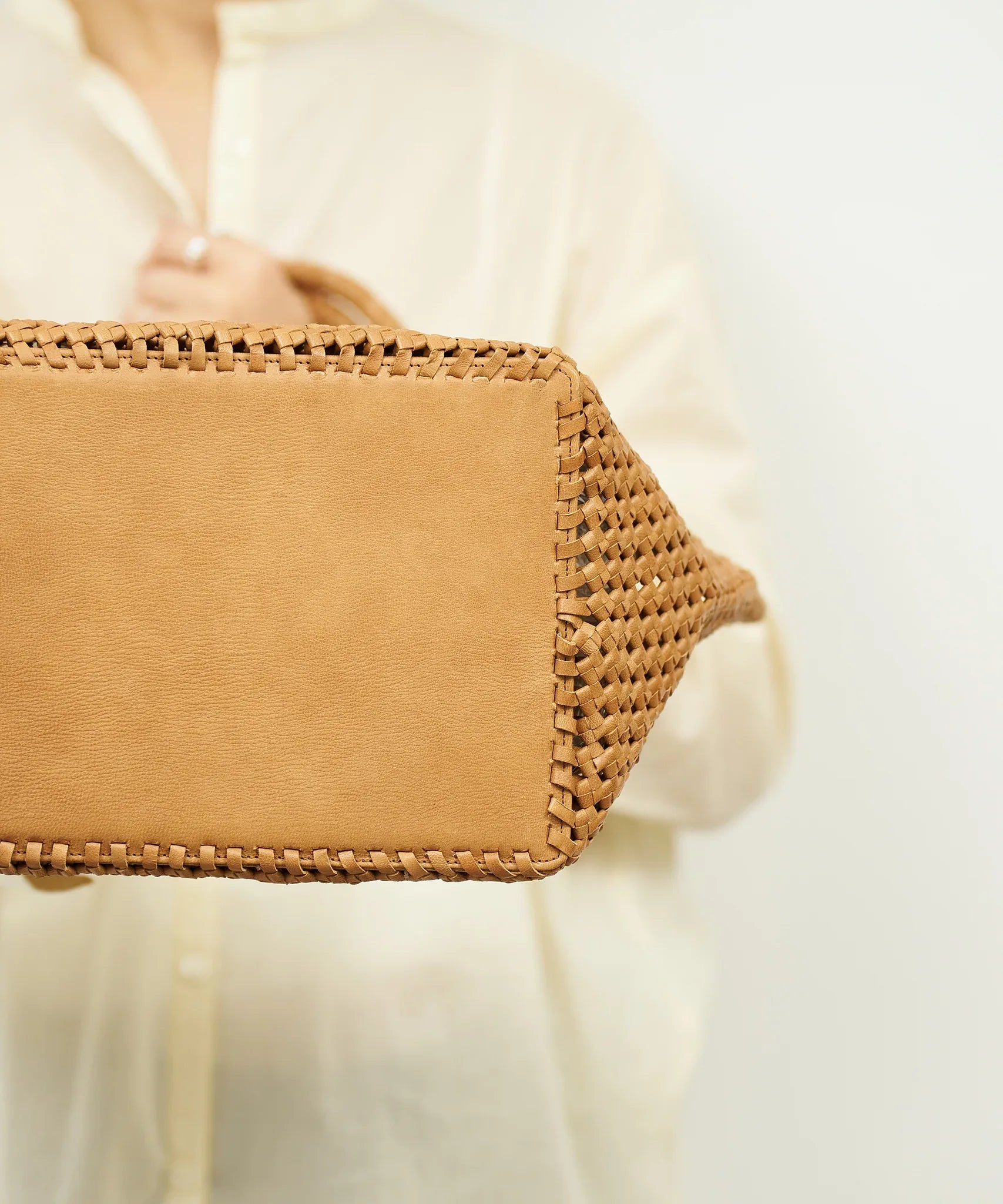 Book carry (camel) / goatskin