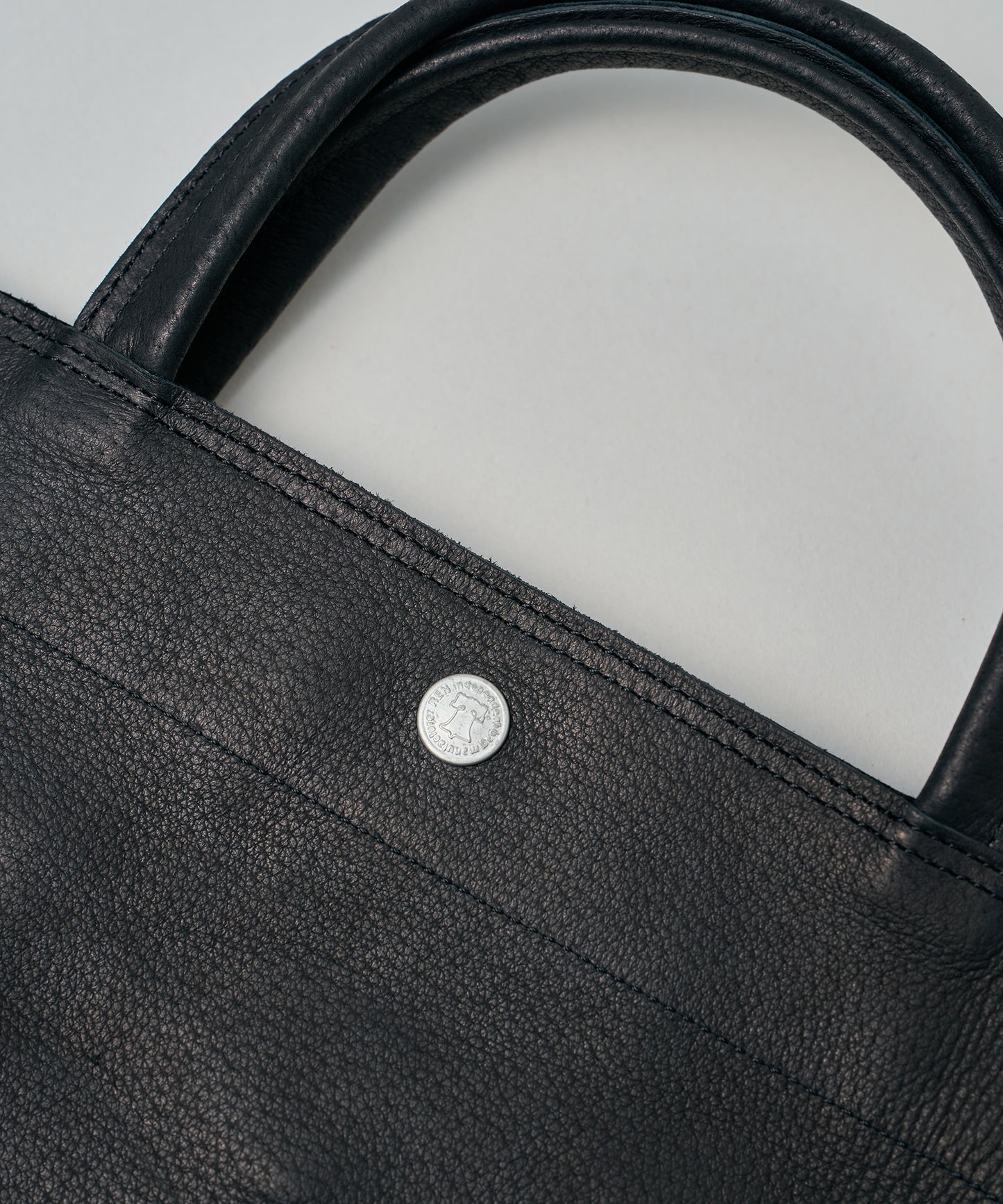 #30/ Lunch bag S_carry light (black) / pigskin "HALLIE"