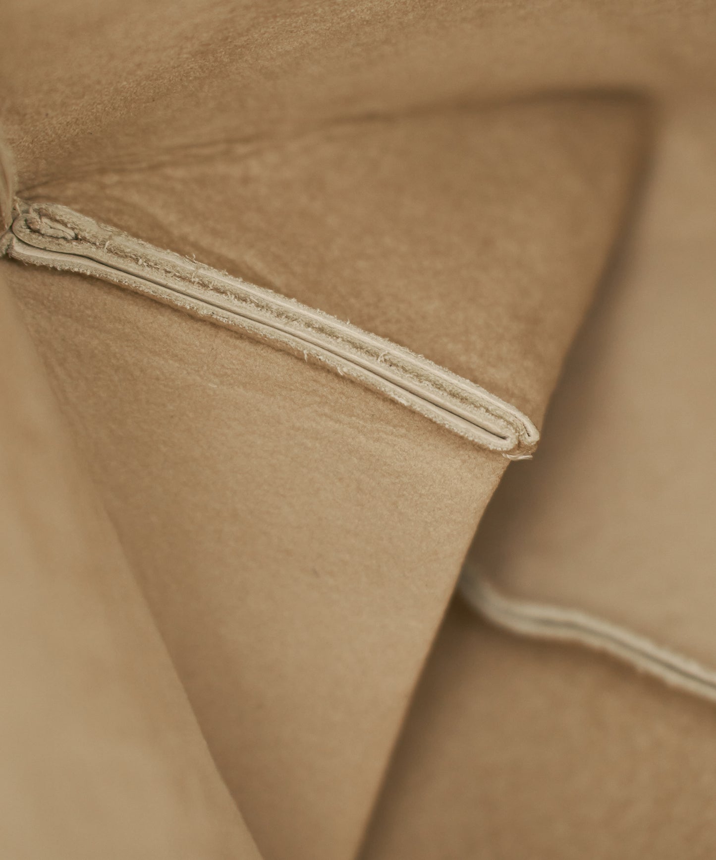 EOS / #52/ 午餐袋 M / 牛皮“VALENCIA”