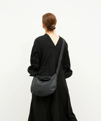 Zip circle shoulder bag S - Black / goatskin Bare