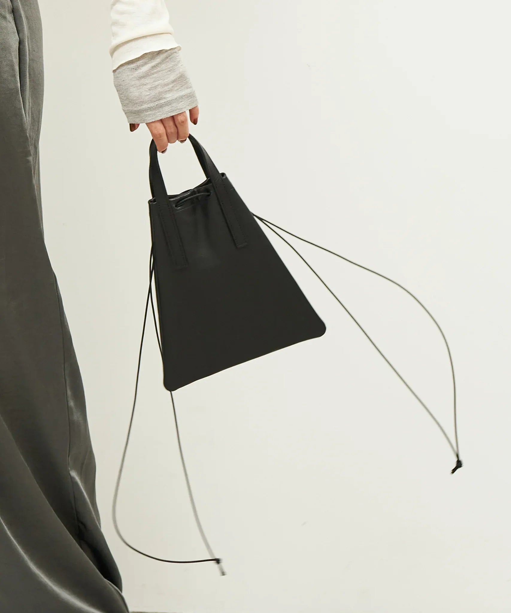 Nes tote bag / goatskin Still - REN WEB SHOP