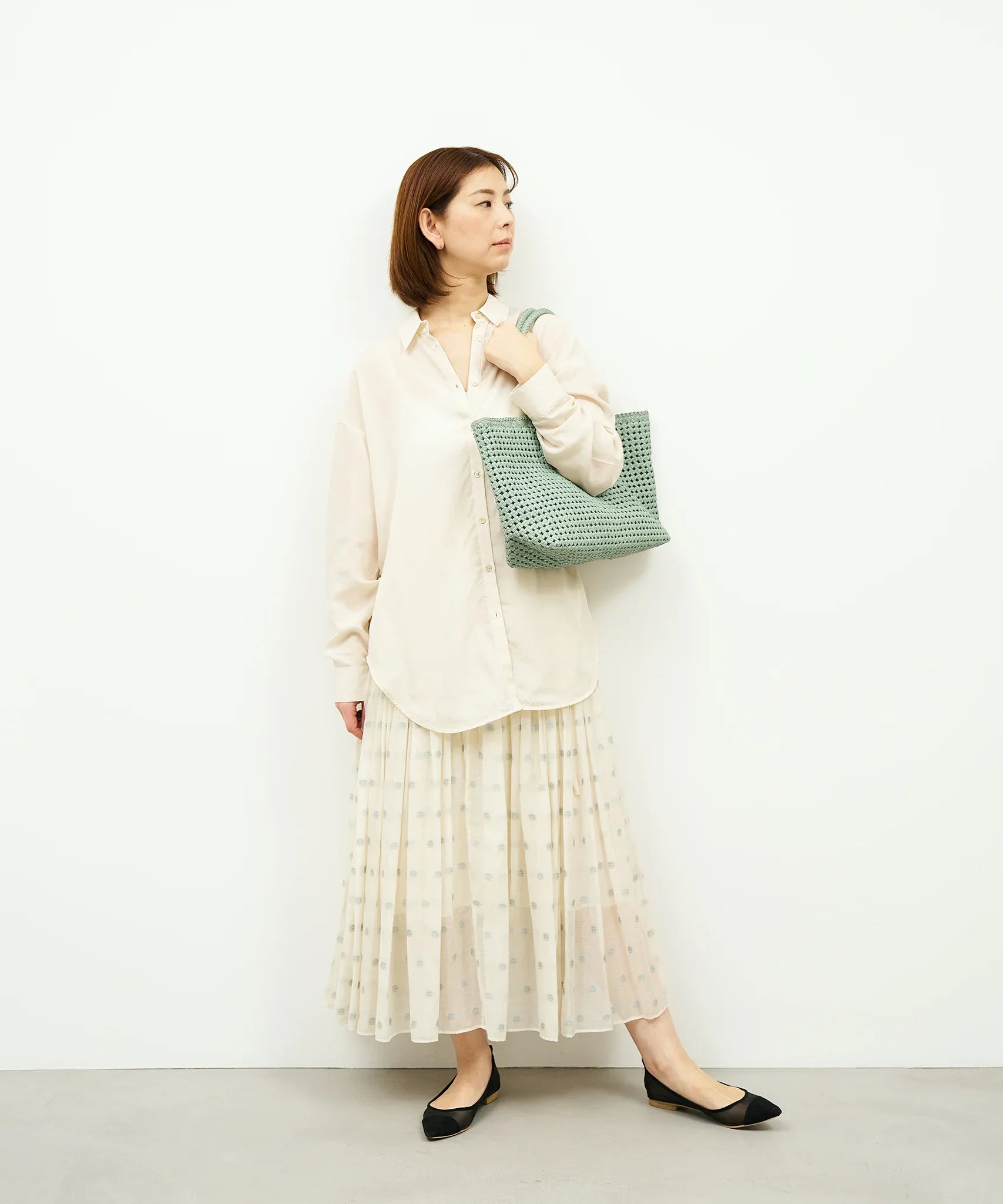 Basket tote bag M (sage green) / goatskin