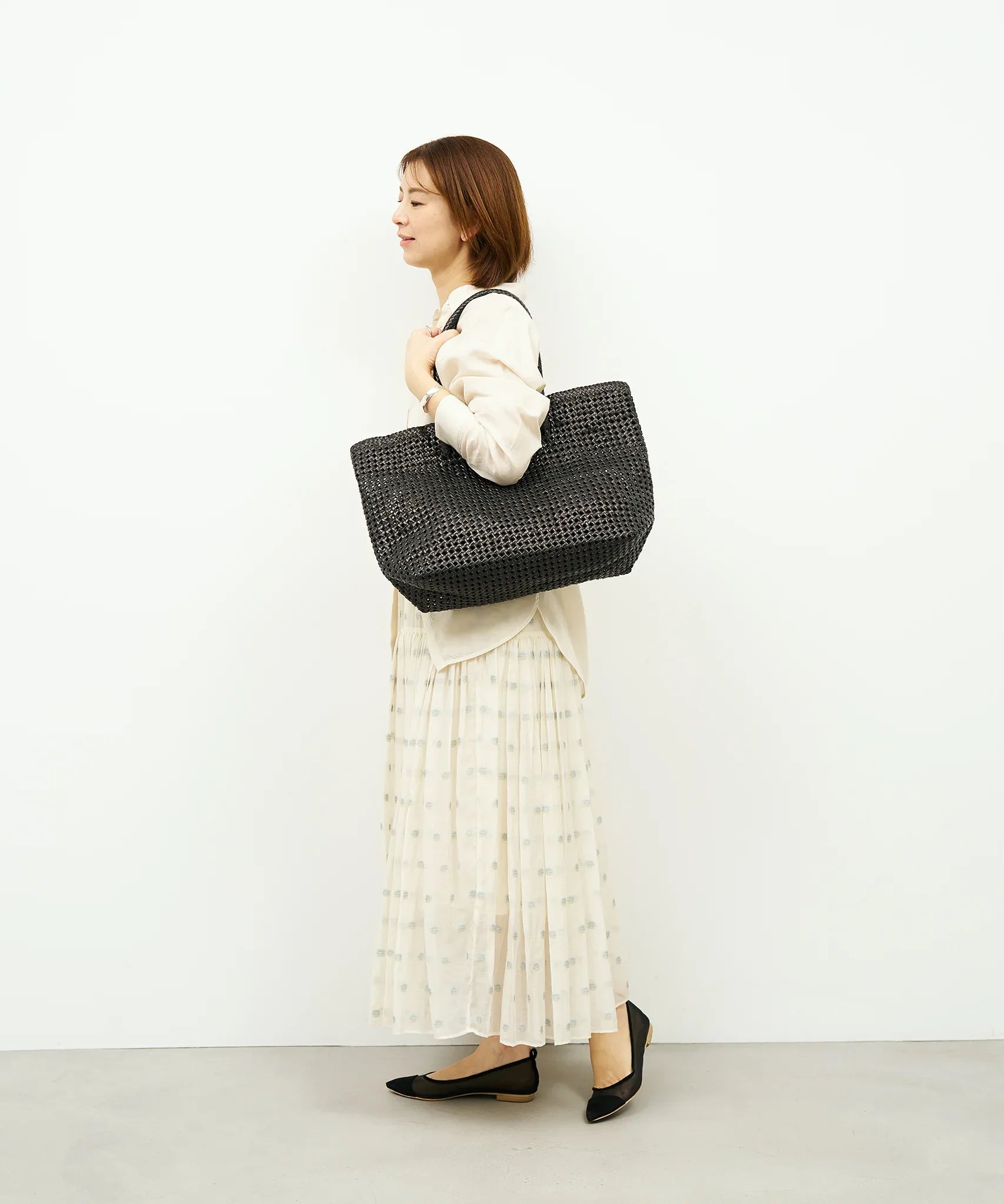 Basket tote bag L (black) / goatskin