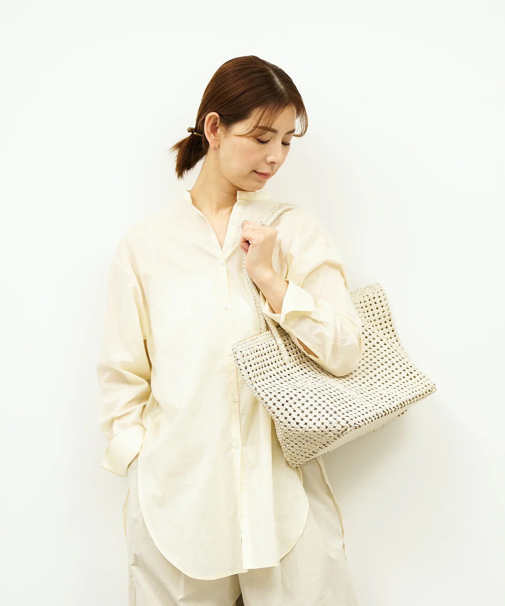 Book carry (oatmeal) / goatskin