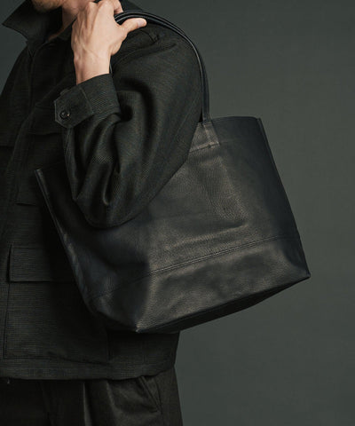 Wide tote L - Black / pigskin Hallie