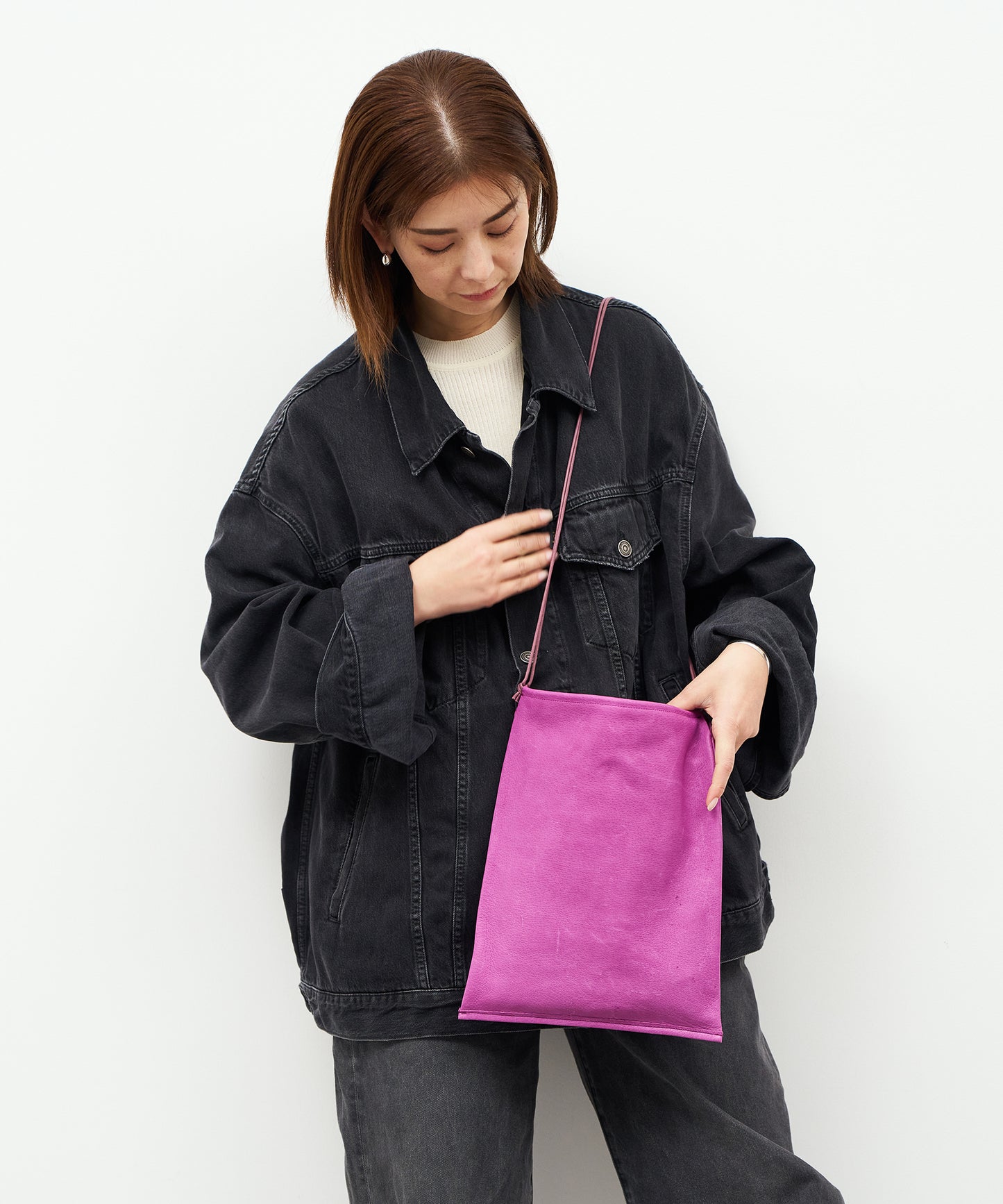 #30/ Flat Shoulder Bag (peony purple) / Pigskin "HALLIE"