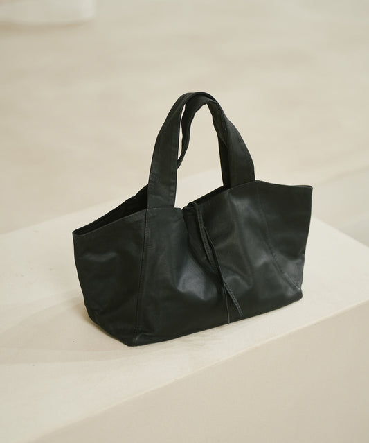 #11 / Dachs tote bag S (black) / goatskin "BARE"