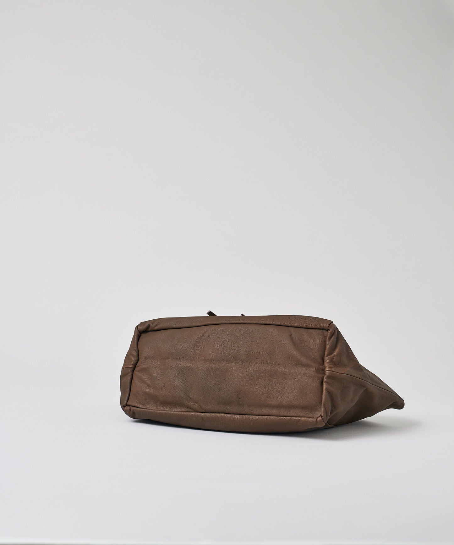 #11 / Dachs tote bag S (dark brown) / goatskin "BARE"