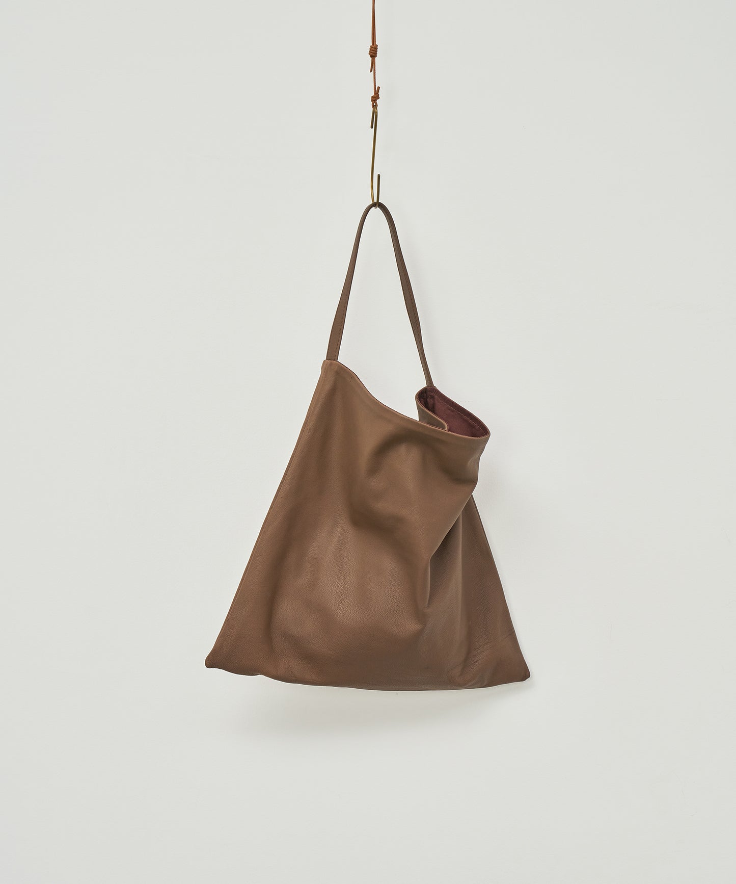 #11 / Basic square L (dark brown) / goatskin "BARE"