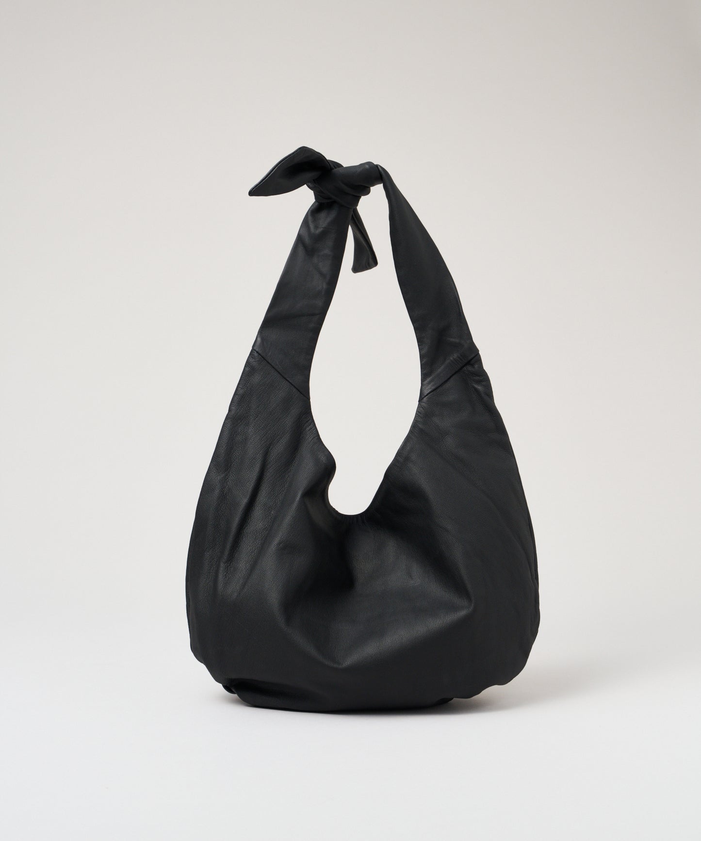 #11/ 圆肩分离（黑色）/ 山羊皮“BARE” 