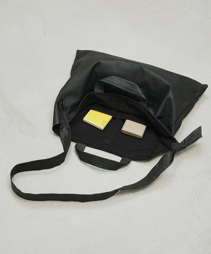 Square shoulder bag / goatskin "BARE"