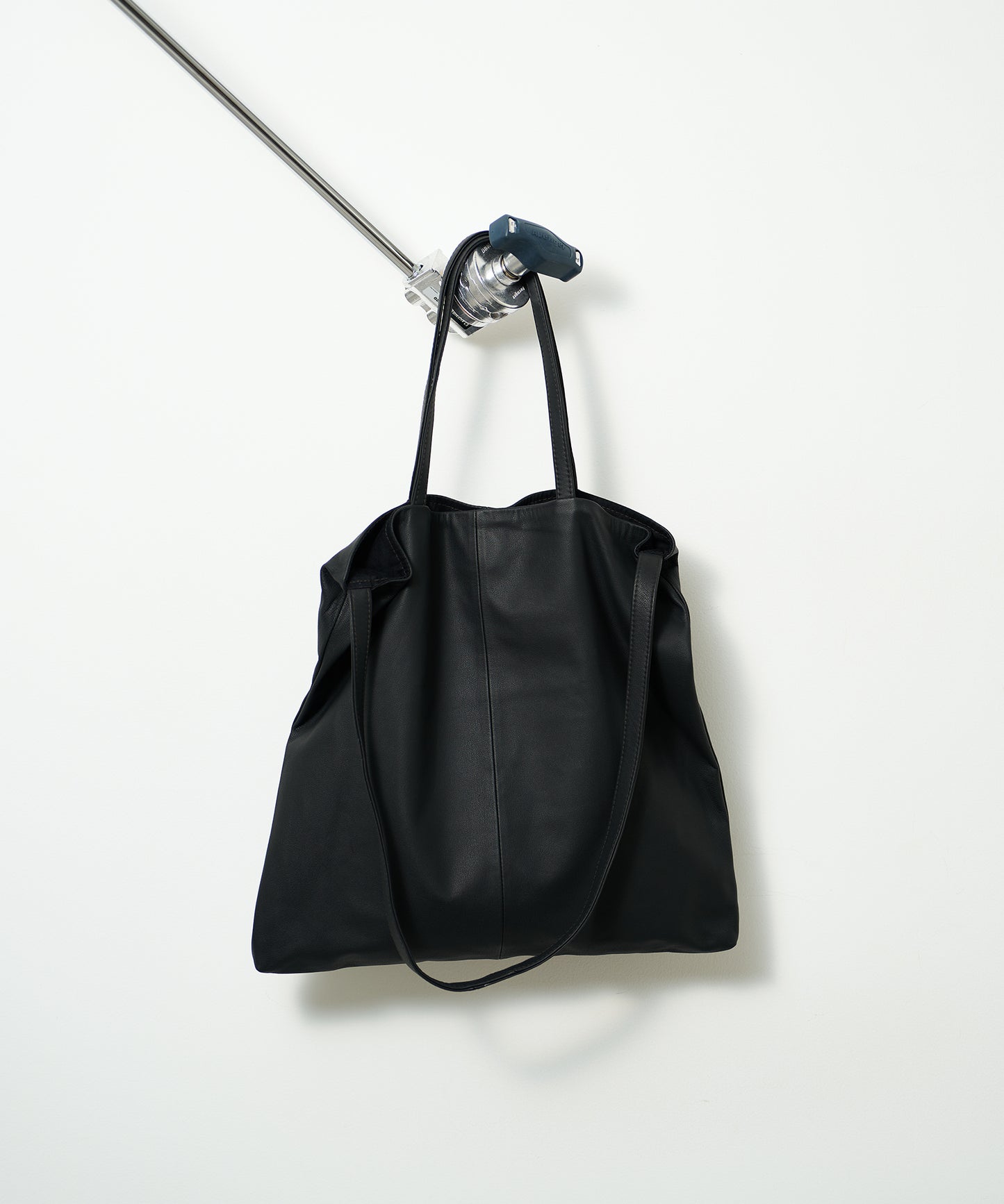 Flux Tote - Black / goatskin Bare