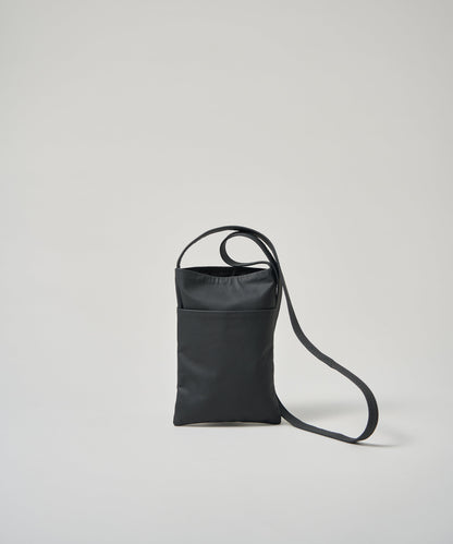 #11b / Mobile shoulder bag (black) / goatskin "BARE"