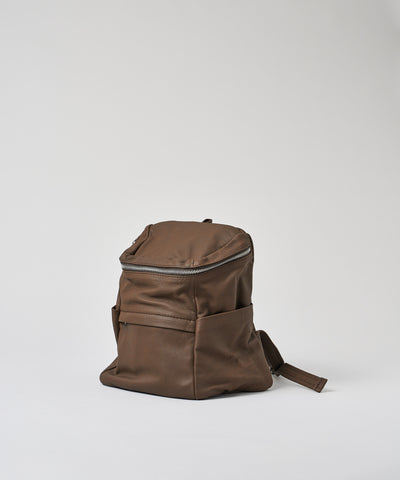 #11/ Box backpack (dark brown) / goatskin 