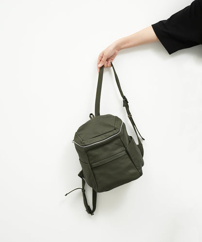 《SALE 20%》Box backpack（olive）/ goatskin "BARE"