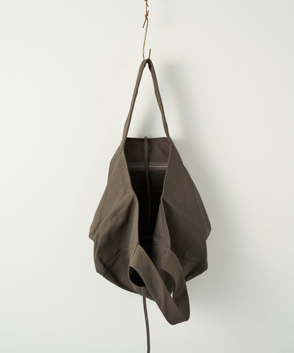 #11b / Dachs tote bag M (greige) / goatskin "BARE"