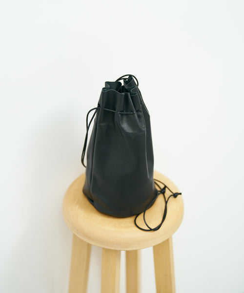 REN / Tokyo 】Lightweight and simple drawstring leather bag. – REN