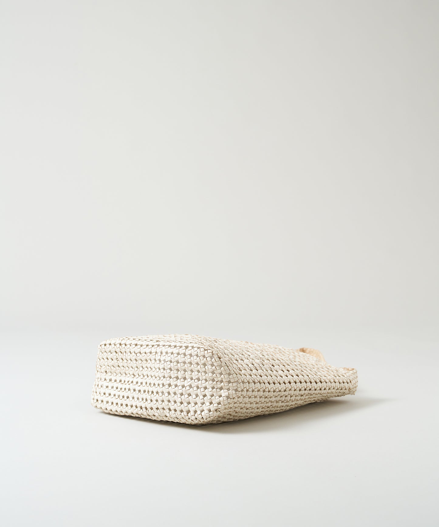 #16/ Box shoulder bag (oatmeal) / goatskin "GOAT MESH "