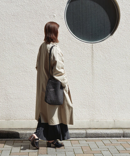 Box shoulder bag - Black / goatskin Goat mesh