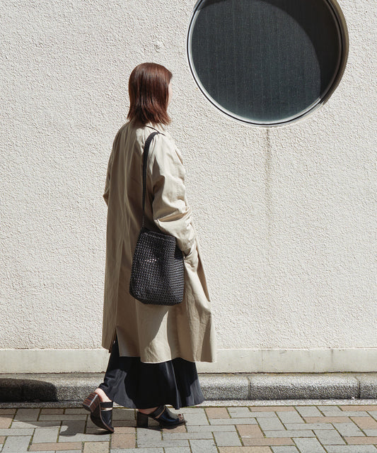 Box shoulder bag - Black / goatskin Goat mesh