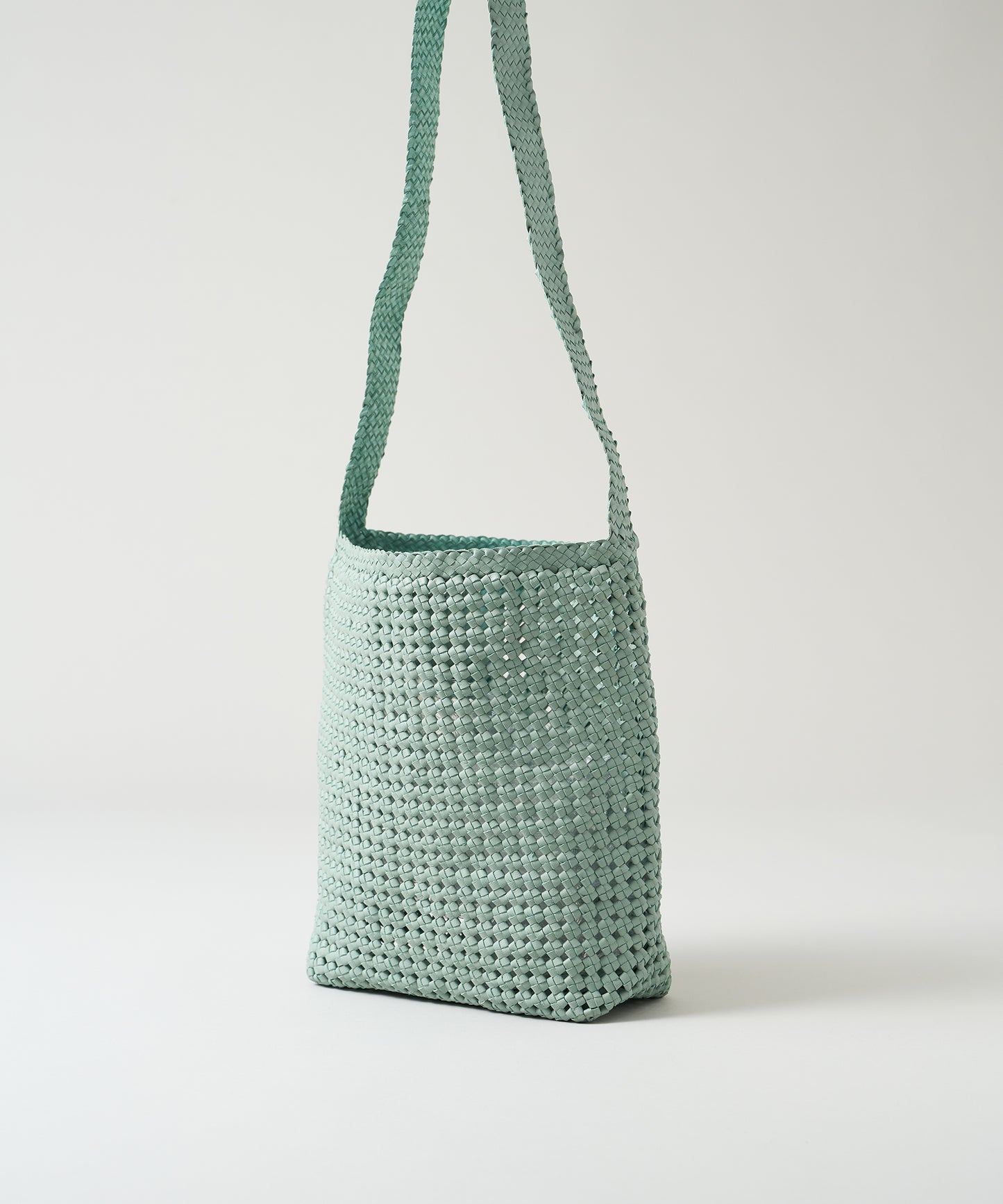 #16/ Box shoulder bag (sage green) / goatskin "GOAT MESH "