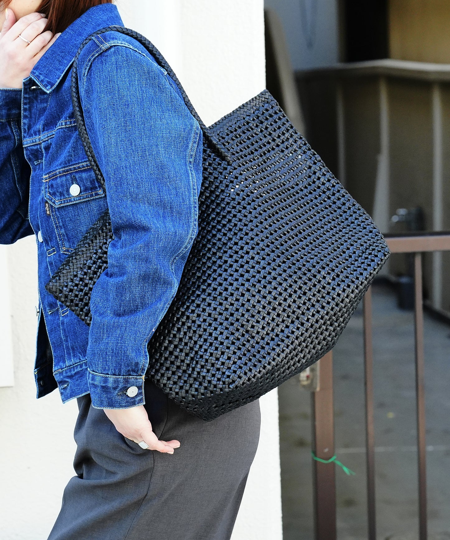 Basket tote bag L - Black / goatskin Goat mesh