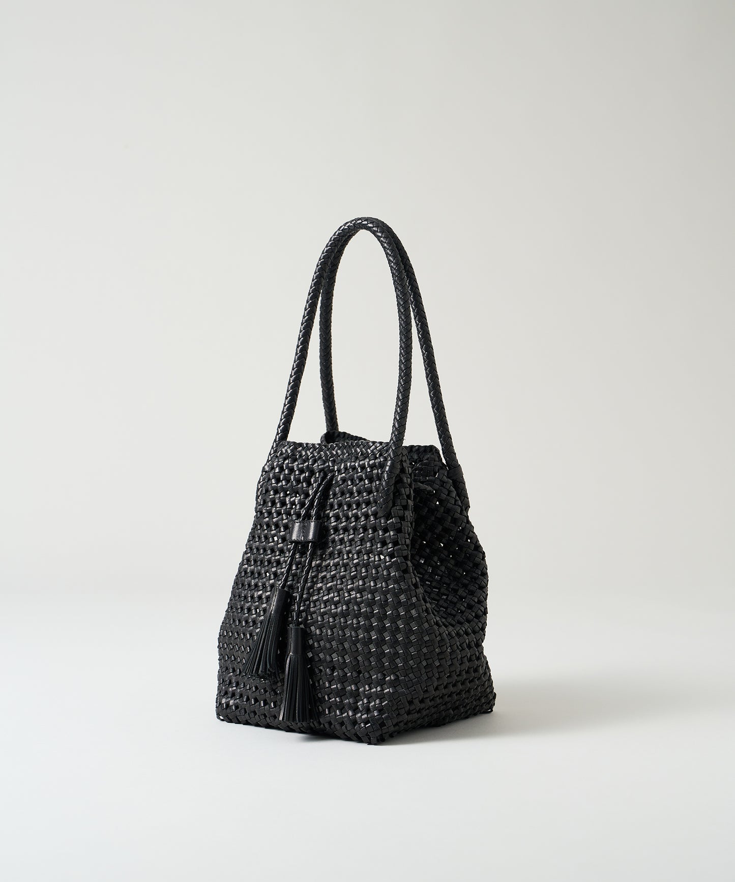 #16/ Tassel tote bag (black) / goatskin "GOAT MESH "