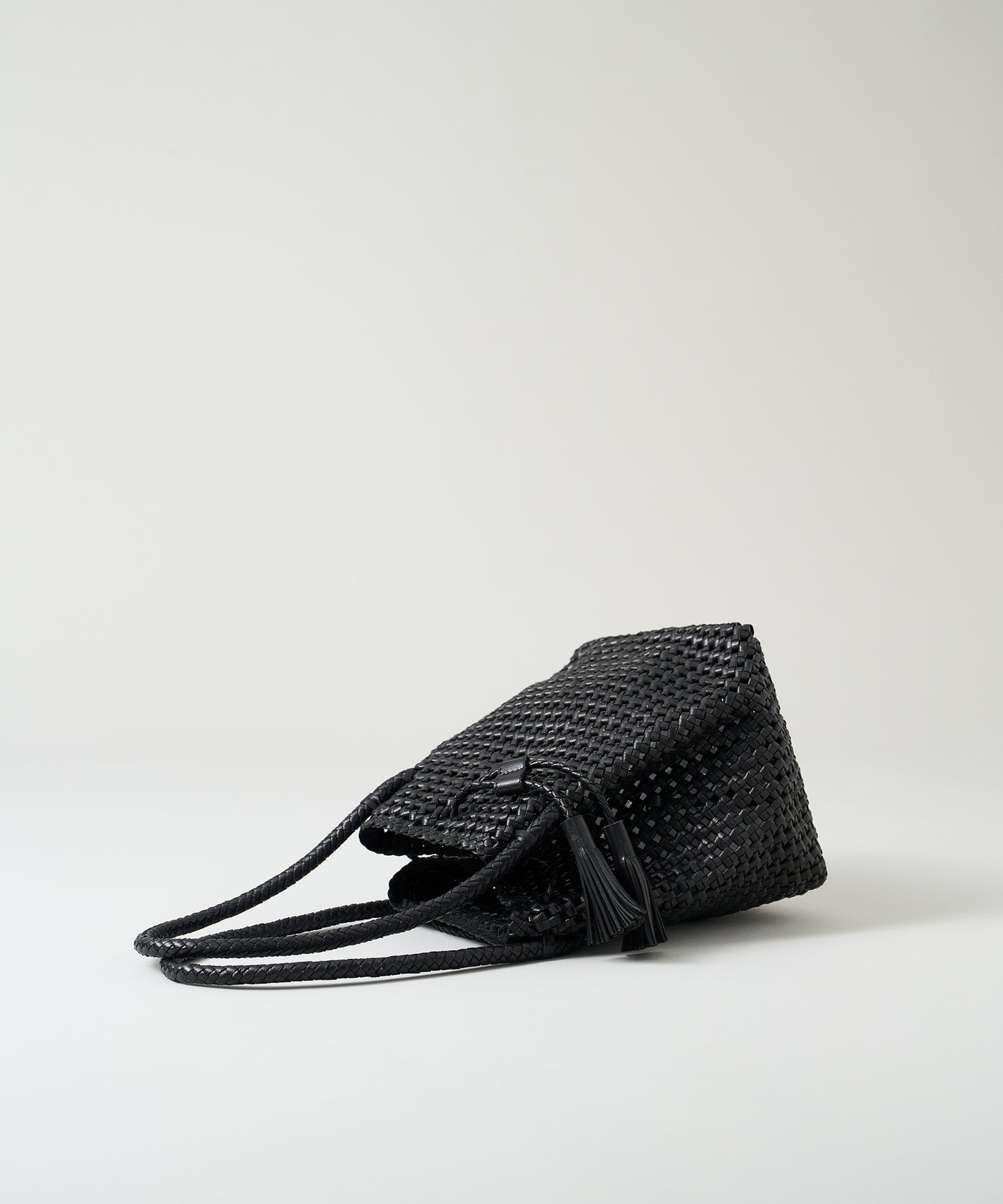 #16/ Tassel tote bag (black) / goatskin "GOAT MESH "