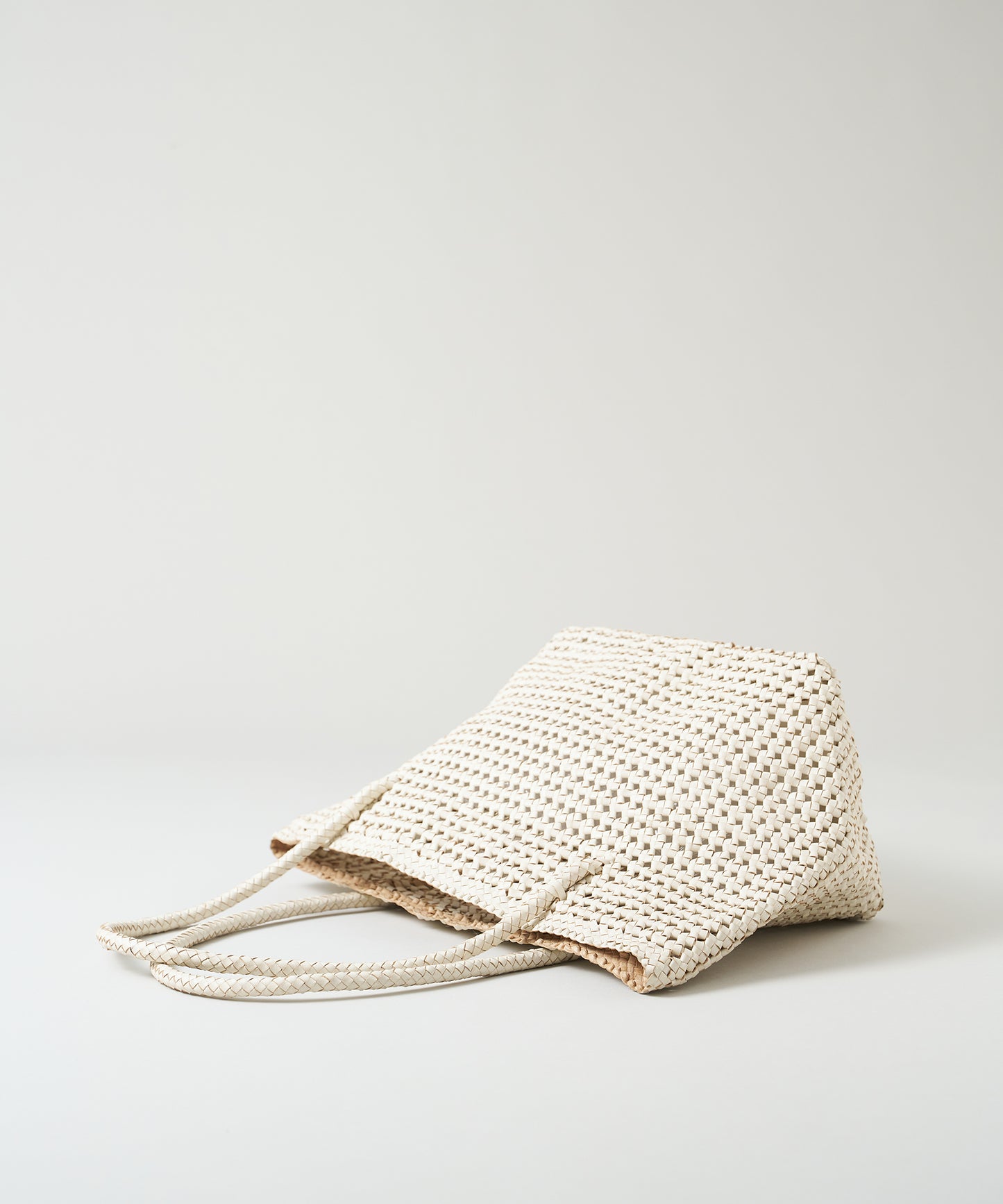 #16/ Book carry (oatmeal) / goatskin "GOAT MESH"