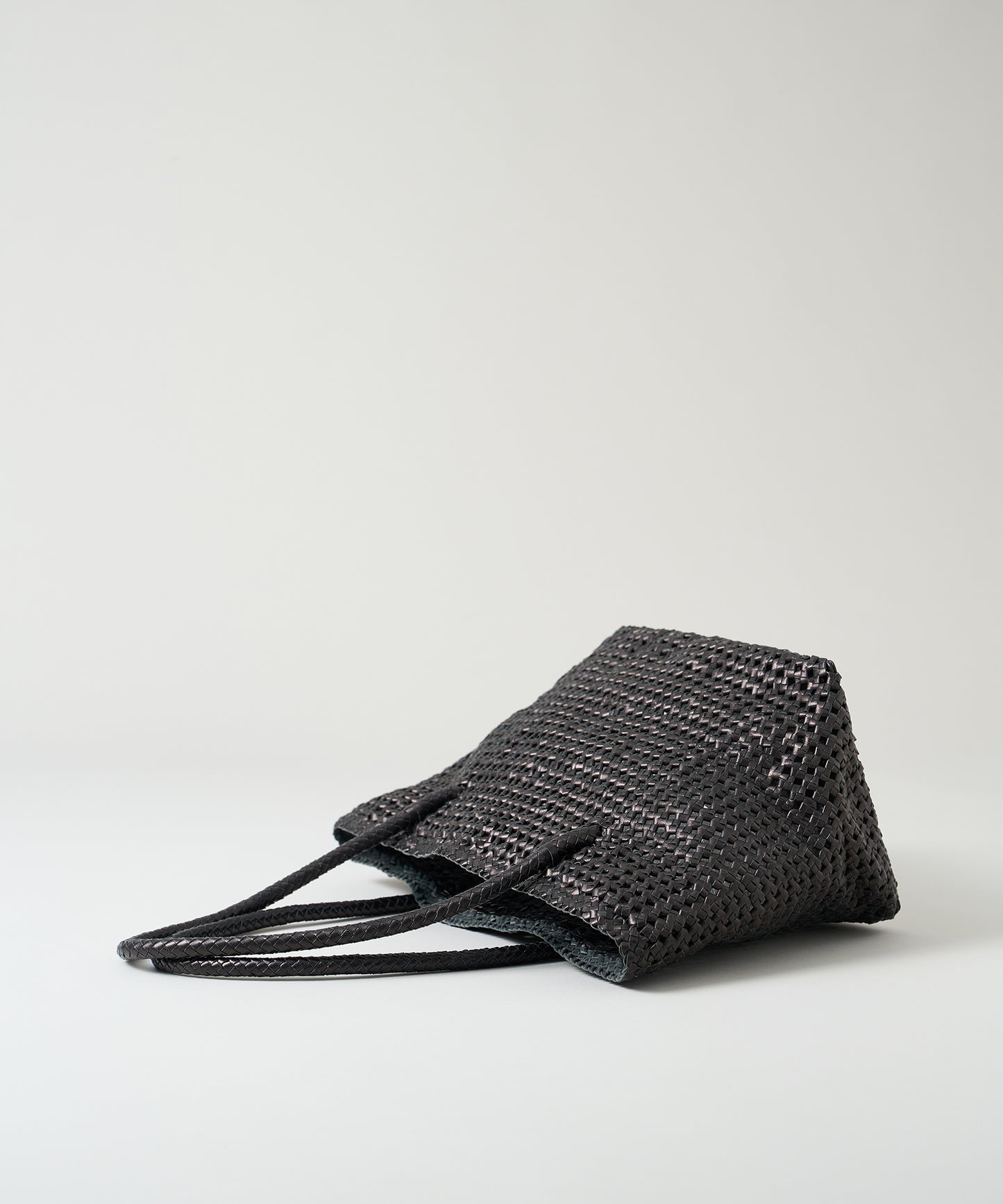 #16/ Book carry (black) / goatskin "GOAT MESH"