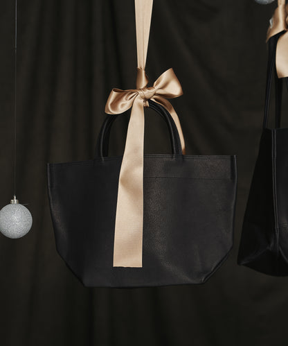 #30 / Lunch bag S (black) / pigskin "HALLIE"