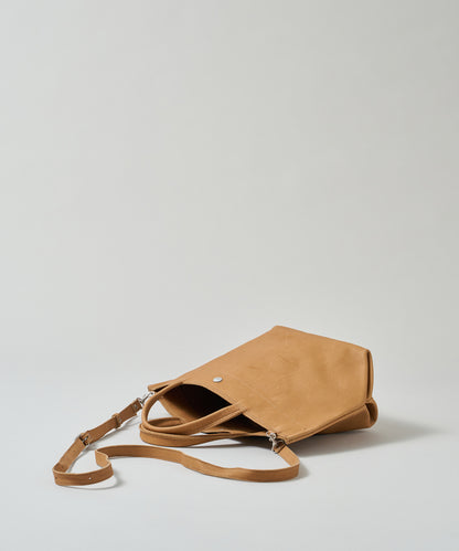 #30/ Lunch bag S_carry light (camel) / pigskin "HALLIE"