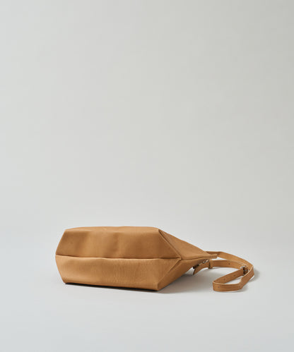 #30/ Lunch bag S_carry light (camel) / pigskin "HALLIE"