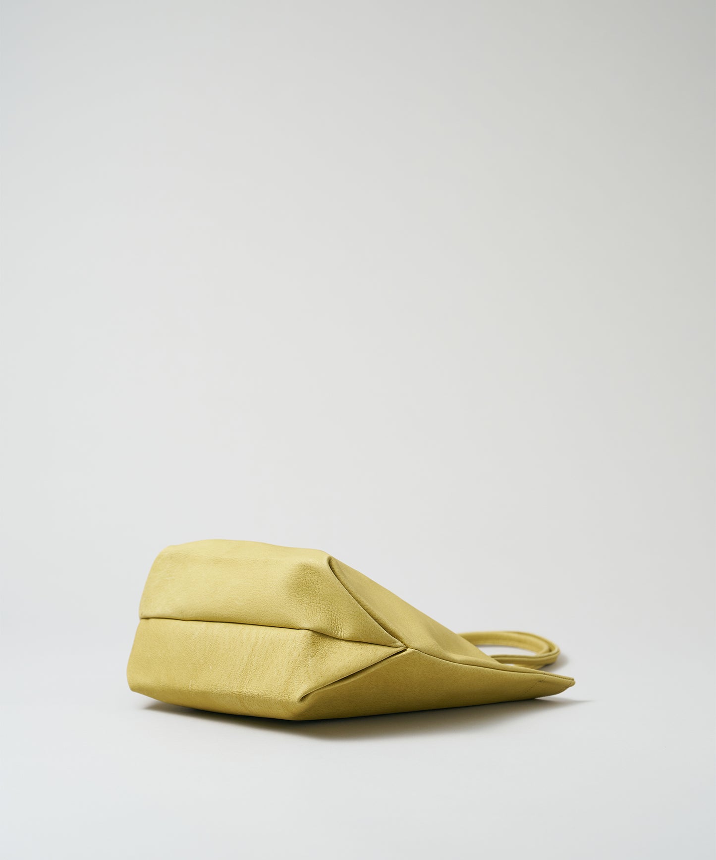 Lunch bag M - pistachio yellow / pigskin Hallie