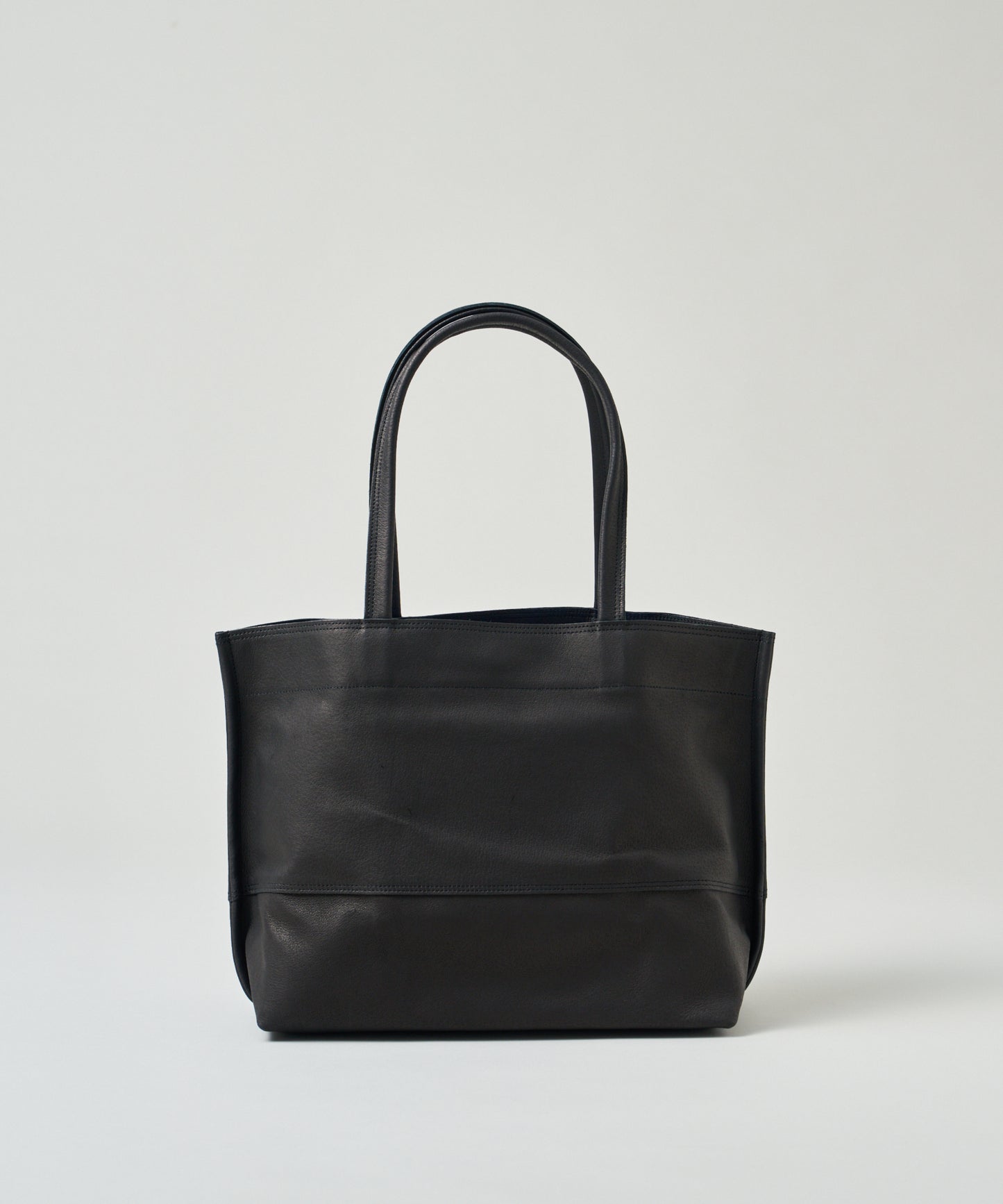 Wide tote bag M - Black / pigskin Hallie