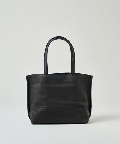 Wide tote bag M - Black / pigskin Hallie