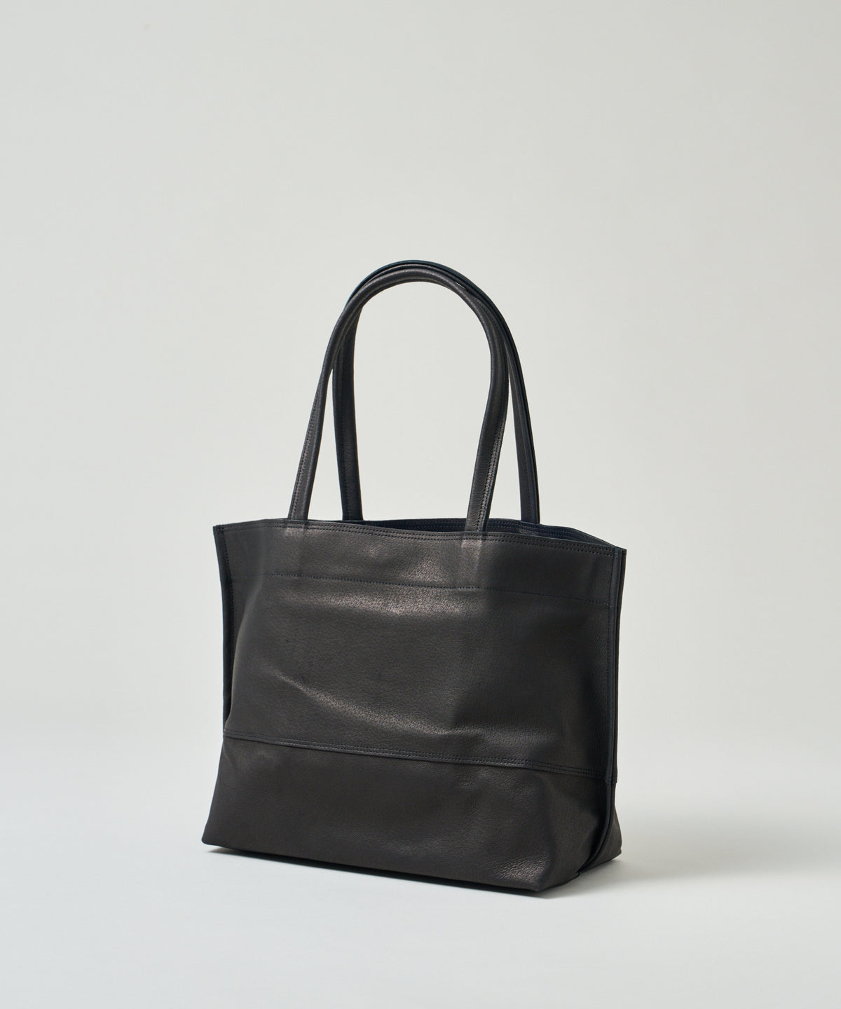 Wide tote bag M - Black / pigskin Hallie