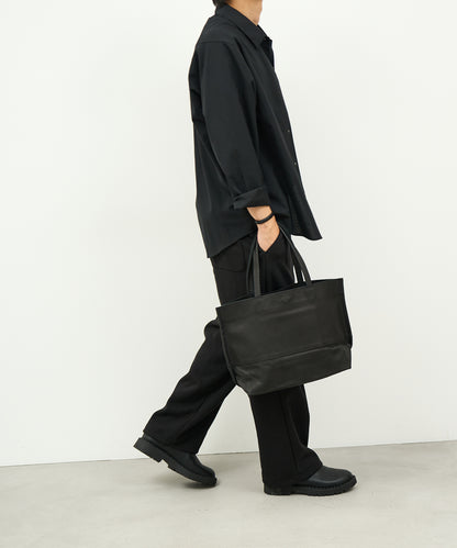 #30 / 宽版托特包 M / 猪皮“HALLIE”